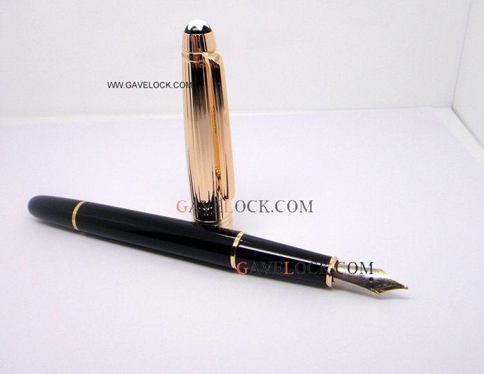 AAA Replica Mont Blanc Pens Meisterstuck Fountain Pen Black & Gold